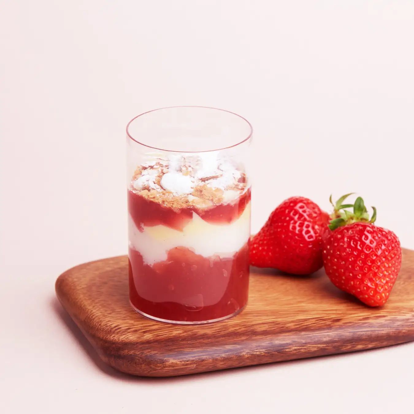 華やかに気分春めくいちご尽くし「お花香るいちごカフェラテ/花いちごミルク」と「いちごのミルフィーユジェラッテ」が新登場