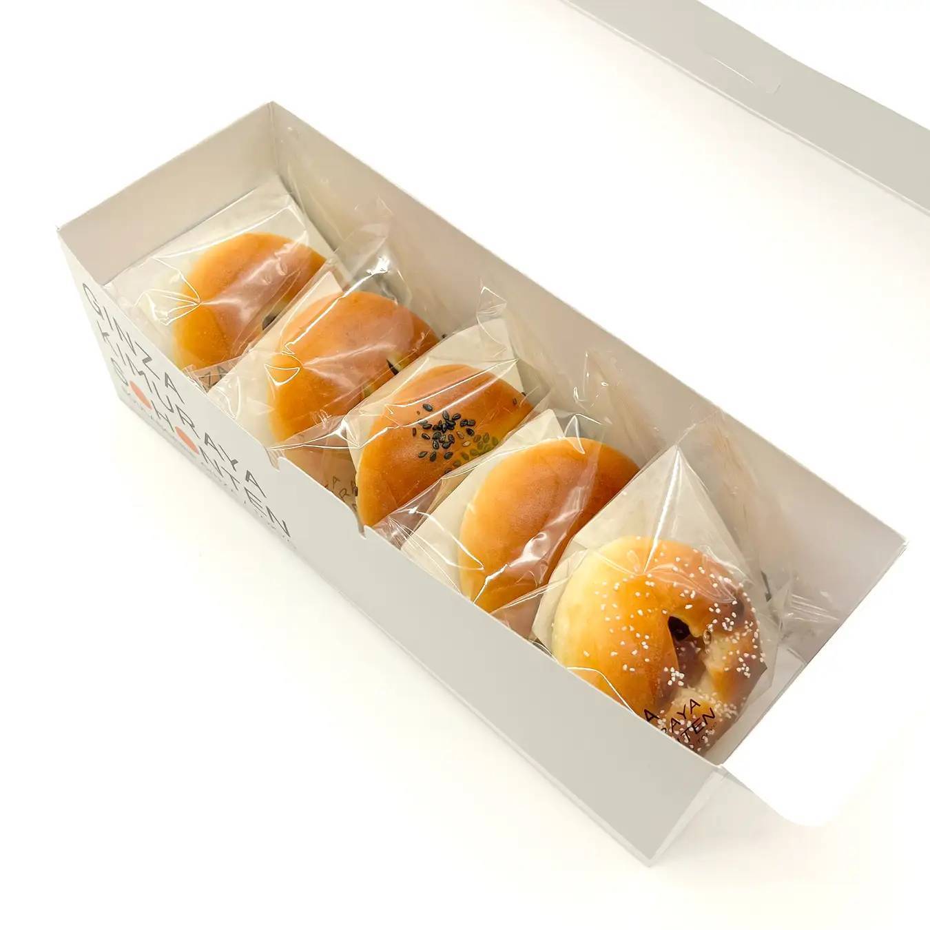 【木村屋總本店】【新発売】季節のあんぱん「酒種 あまおう苺」が登場!旬の苺を楽しめる風味豊かな餡を使用。木村屋直営店にて2023年12月1日発売