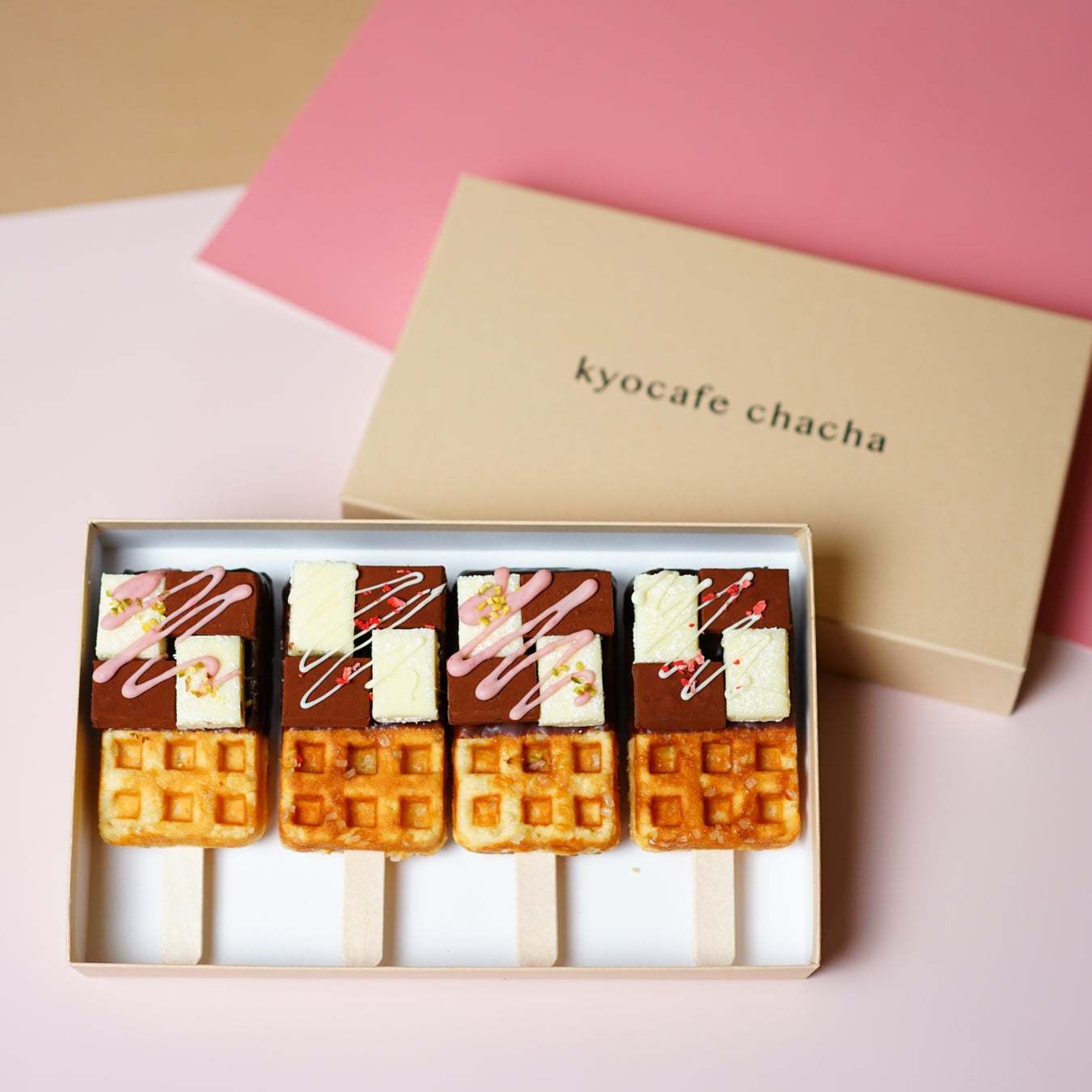 【バレンタイン数量限定販売】注文殺到した生チョコ京ワッフル入りBOXが待望の再登場｜1/16(月)予約販売開始【あなたの“好き”を京ワッフルに乗せて】