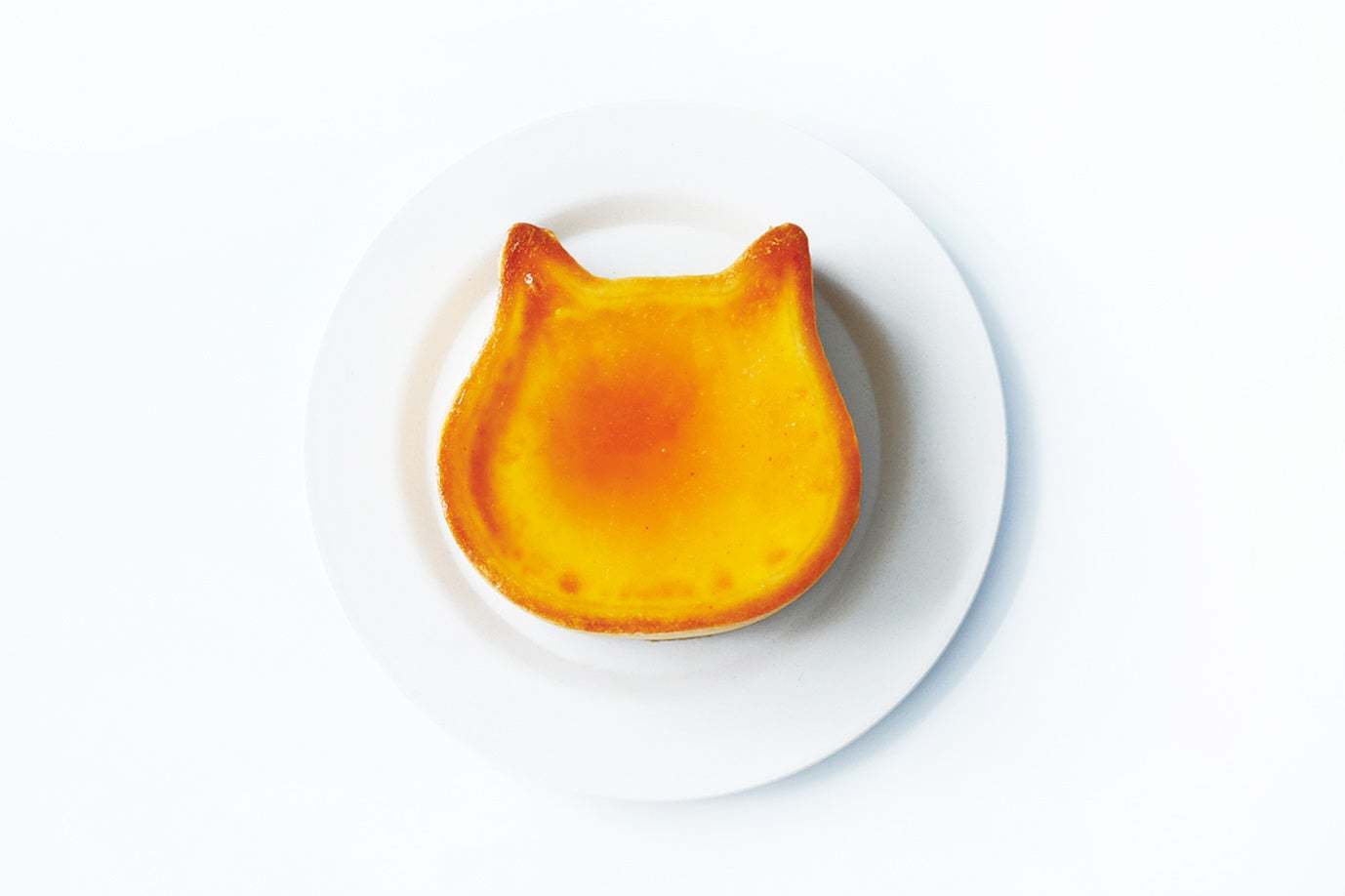 【11/15発売！パッケージが４種類のねこちゃんになって帰ってきた！】ご好評につき「にゃんともおいしいチーズケーキ」が新しいねこちゃんのデザインを追加して、全国のファミリーマートより再登場