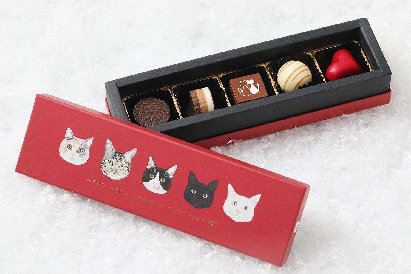 「ねこねこ」誕生以来初となるチョコレートが登場！5匹のねこをイメージした『ねこねこボンボンショコラ』が12月26日（火）より新発売！その他チーズケーキ、福袋など冬限定のねこ型スイーツや食パンが勢揃い！