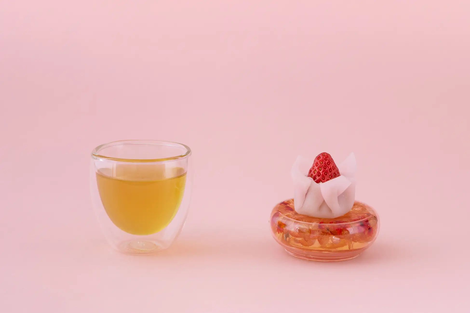 京都・福寿園「茶寮FUKUCHA」　旬の苺スイーツと宇治茶ハーブティーとのペアリングセットを2/15（水）～5/15（月）の期間限定で発売