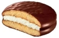 40周年を迎えるチョコパイが、あまおう苺の美味しさを全国の皆様にお届け!なんと!福岡県産あまおう苺を半年間で約50万個も使用。