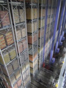 「2024年問題」解決の一助となるか 1日400台のトラック入出荷を可能とするコカ・コーラボトラーズジャパン巨大DC 全貌に迫る