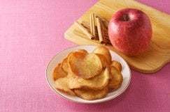 阪急うめだ本店に、2023年4月12日(水)新出店!“さつまいも” をコンセプトにしたUHA味覚糖のショップが登場 ~厚切り「おさつどきっ」を、2種類の食感で販売開始~