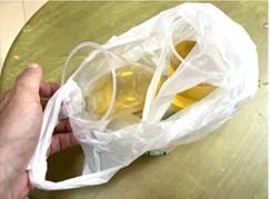 警視庁オススメの「即席ドリンクホルダー」 本当に使えるのか?やってみた