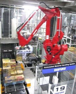 「2024年問題」解決の一助となるか 1日400台のトラック入出荷を可能とするコカ・コーラボトラーズジャパン巨大DC 全貌に迫る
