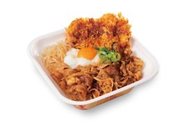 【5年ぶりに登場】割り下を一新＆牛肉量20％増量！かつやの新作「牛すき焼きとチキンカツの合い盛り」2023年2月10日(金)販売開始