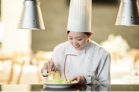 黄色と緑色のバイカラーが最高にキュート！レモンとメロンの風味が爽やかな「プリンセスバイカラーアフタヌーンティー～Lemon Yellow＆Melon Green～」販売
