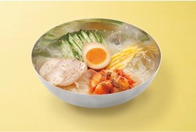 【サッパリ冷麺と旨辛豚キムチ丼】「五目冷麺」と「豚キムチ丼」が期間限定で登場！