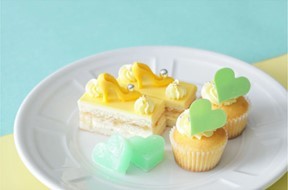 黄色と緑色のバイカラーが最高にキュート！レモンとメロンの風味が爽やかな「プリンセスバイカラーアフタヌーンティー～Lemon Yellow＆Melon Green～」販売