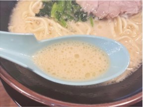 【菊池郡菊陽町】色んな楽しみ方ができる「横浜家系ラーメン 初の家」を思う存分堪能してきました。