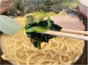 【菊池郡菊陽町】色んな楽しみ方ができる「横浜家系ラーメン 初の家」を思う存分堪能してきました。