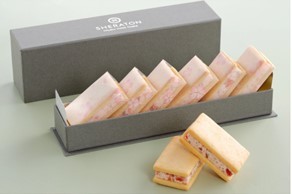 シェラトン都ホテル大阪、ホテルでお花見気分「桜×いちごスイーツフェア」を開催