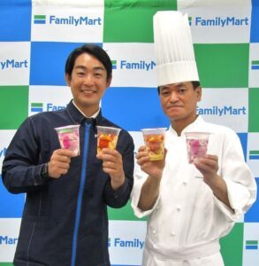 ファミマ「フラッペ」開発者をうならせたウェスティンホテル東京の味　「この幸せ届けたい」思いから鈴木一夫シェフ監修の新商品