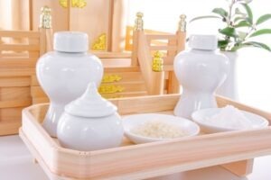 日本酒を注ぐのに用いる「お銚子」と「徳利」、2つは別物なの?