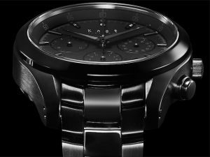 国産機械式クロノグラフ「Maker’s Watch Knot」にオールブラック登場