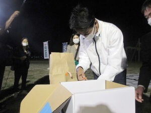 ドローンで離島に夜間配送 セブン‐イレブンが実証 25年度本格展開目指す