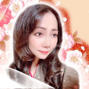 電話占い【ピュアリ】リアルな 口コミ・人気の当たる占い師をご紹介!