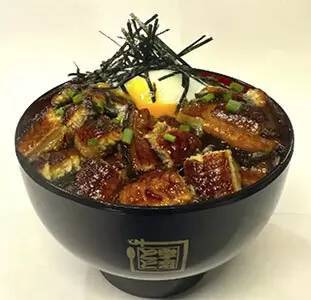 「名代 宇奈とと」、鰻が約4倍の「ギガ増し丼＋」と、新メニュー「ギガトロ重」が登場