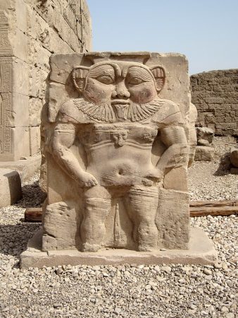 古代エジプト人は「体液入りカクテル」でハイになっていた!? ドラッグてんこ盛りの宗教儀式とは?
