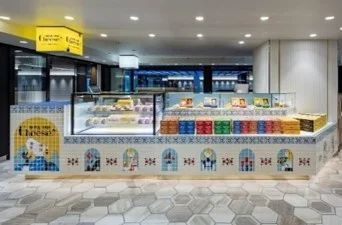 【Now on Cheese♪】期間限定のスイーツBOX「ナウオンチーズBOX」が新登場！可愛らしいパッケージとチーズをたっぷり使ったスイーツは見ても食べても楽しめます。