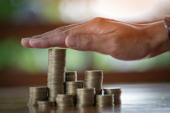 ミレニアル世代の月の貯金額は約2万6,000円　44％が投資に興味あり