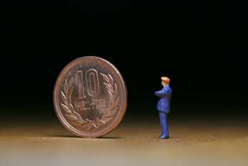 富裕層は道に落ちている10円玉を拾う？拾わない？お金持ちが絶対にやらない3つのこと