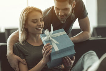 妻が喜ぶ「株主優待」銘柄5選――洋菓子、ジュエリーほか【1月】