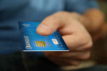 ライフカード Stylishの審査基準やメリットは？ポイント高還元も狙えて、キャッシュバックがお得なリボ払い専用クレジッ