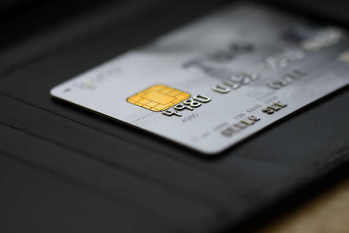 セゾンプラチナ・アメリカン・エキスプレス・カードを高還元率にする裏ワザは？コンシェルジュ、空港ラウンジなど特徴を紹介