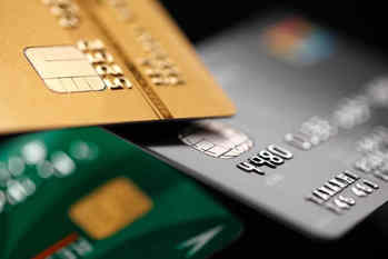 カードローンの限度額増額の審査ポイントは？複数契約よりも賢い選択な理由