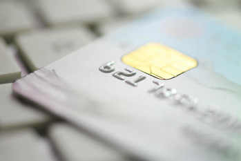 ANA JCBカード ZEROは29歳以下年会費無料！マイル還元率は一般カードよりお得？充実優待のクレジットカードを徹底