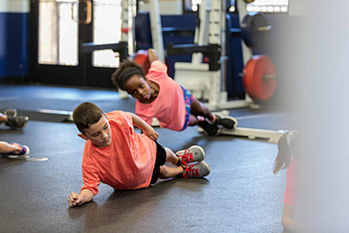 小さい時から筋トレをすると本当に身長は伸びないの？