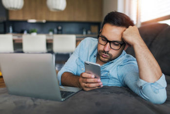 つみたてNISAの口座開設で初心者がつまずく3つのポイント　金融機関の選び方や専門用語など