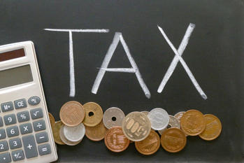 投資信託で確定申告が必要な場合とは？判断基準と計算方法を解説