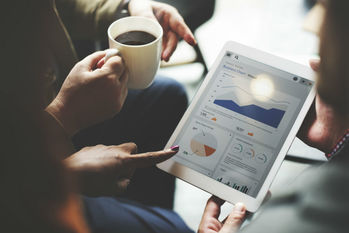 主要ネット証券を比較　SBI、楽天など投資情報に優れているのはどこ？