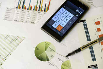 NISAのデメリットは5年後にやってくる？メリットは？非課税期間終了時にとるべき対応は？