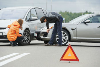 自動車保険の等級とは？割引や割増で保険料はここまで変わる