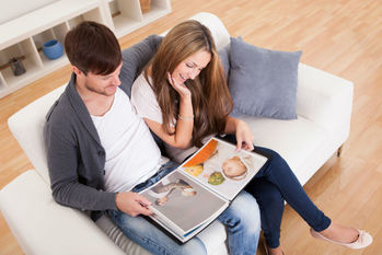 妻が喜ぶグッズがもらえる4月の株主優待5選——ヤーマン、アスカネットなど