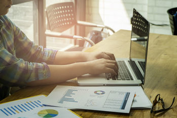 ネット証券の口座開設の流れを解説　特定口座と一般口座の違いは？