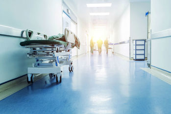 診療報酬点数に連動した医療保険とは？特徴や注意点を解説