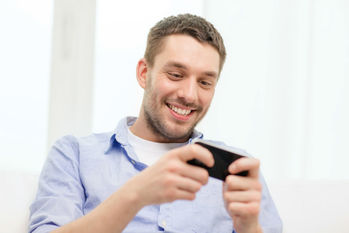 初心者でも株式投資を楽しく学べるゲーム5選　トレダビ、株マップ、あすかぶetc