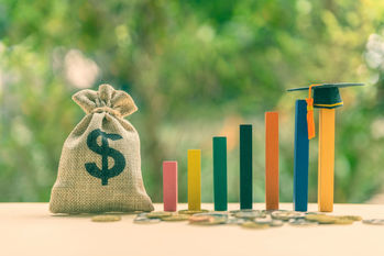 ネット証券5社で人気の積立投資信託ランキング　つみたてNISAで買える商品も多数！