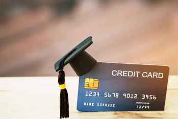 クレジットカードは未成年・学生・主婦・無職でも作れるか？選び方や作り方など