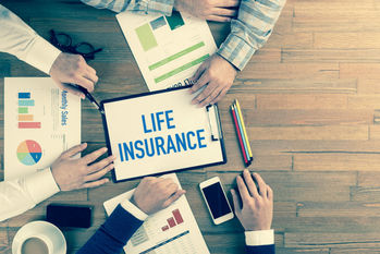 生命保険のさまざまな平均は？加入率、加入件数、保険料など