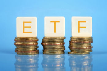 NISAで購入を検討したいETF4選　40代投資初心者が選ぶ基準とは？