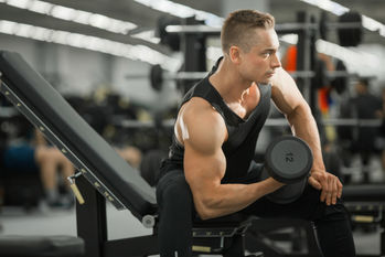 忙しい人こそ試したい筋トレ方法「スーパーセット法」とは？各部位の種目も紹介