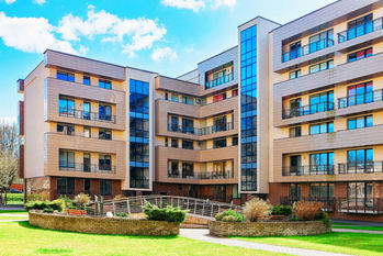 不動産投資に特有のメリット・デメリットとは？節税、インフレ対策、流動化リクスなど