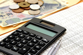 個人年金保険料控除とは？生命保険料控除の仕組みや個人年金保険のデメリットなど